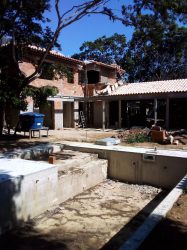 Fachada Fundos Construção